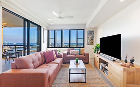 Marina Outlook - Scenic Waterfront Living With Pool